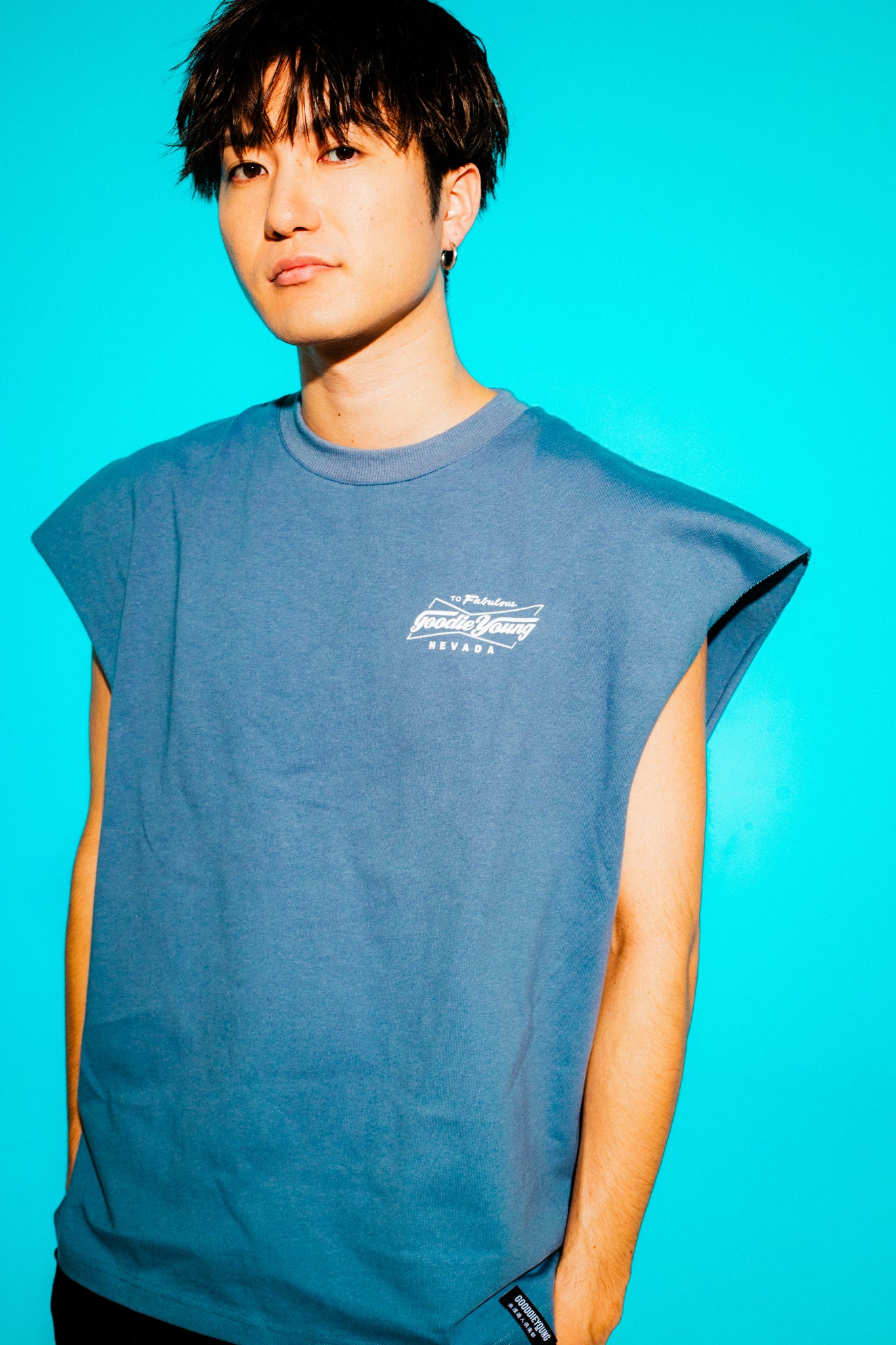 GDY SLEEVELESS BLUE – andchill.store