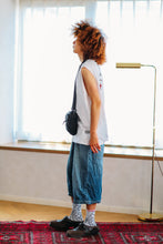 画像をギャラリービューアに読み込む, Evis Sleeveless Tee
